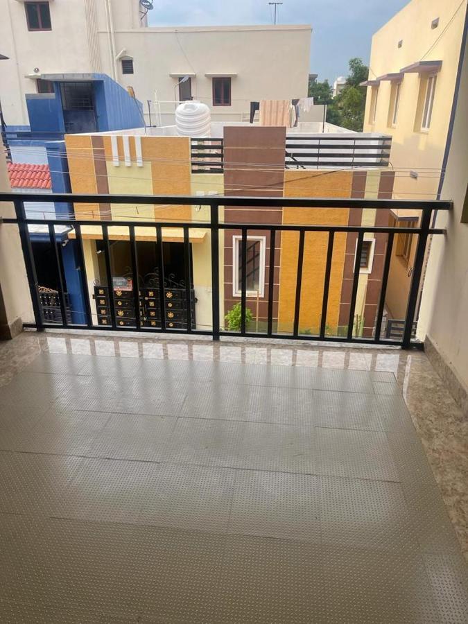 White Home Service Apartment 2Bhk Madurai Esterno foto