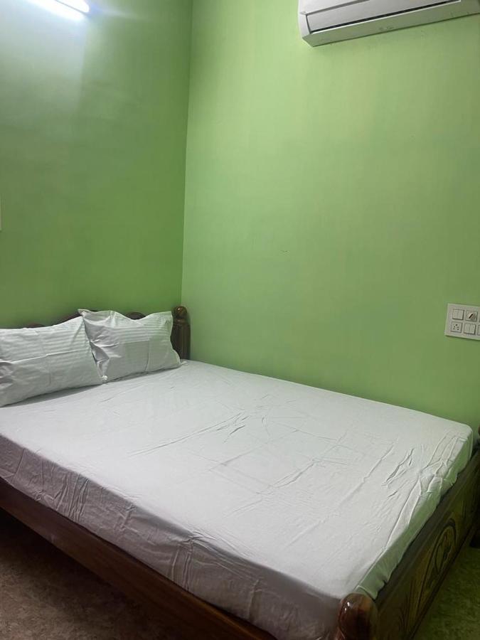 White Home Service Apartment 2Bhk Madurai Esterno foto